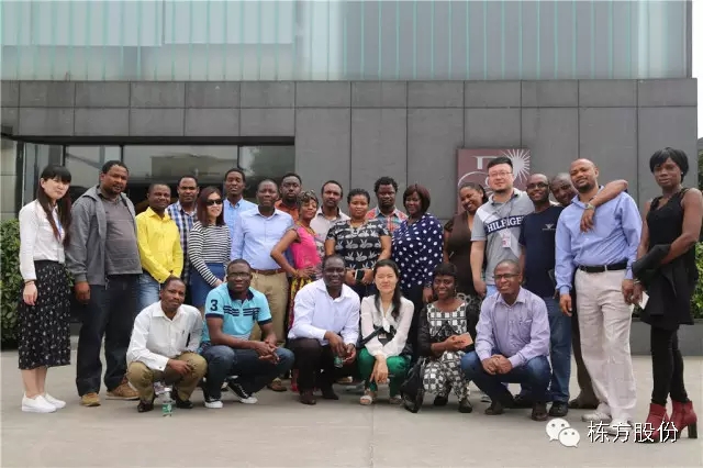 “對(duì)中國(guó)美妝產(chǎn)品的信心來自棟方！”——中山大學(xué)IMPA國(guó)際代表團(tuán)蒞臨棟方股份參觀研討